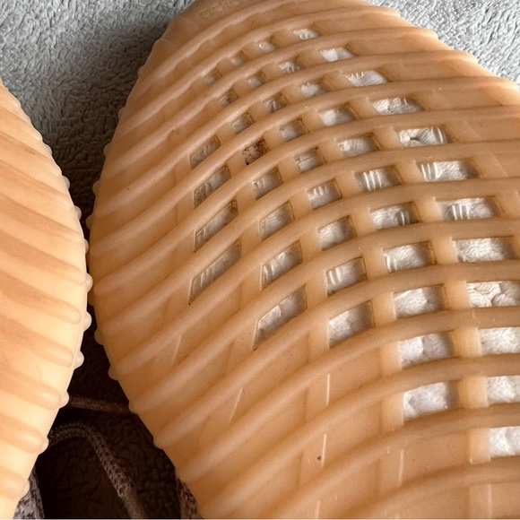 Yeezy Adidas Boost 350 V2 Knit Lace-Up Sneaker Synth Reflective Cream Pink 9.5 - Picture 11 of 16